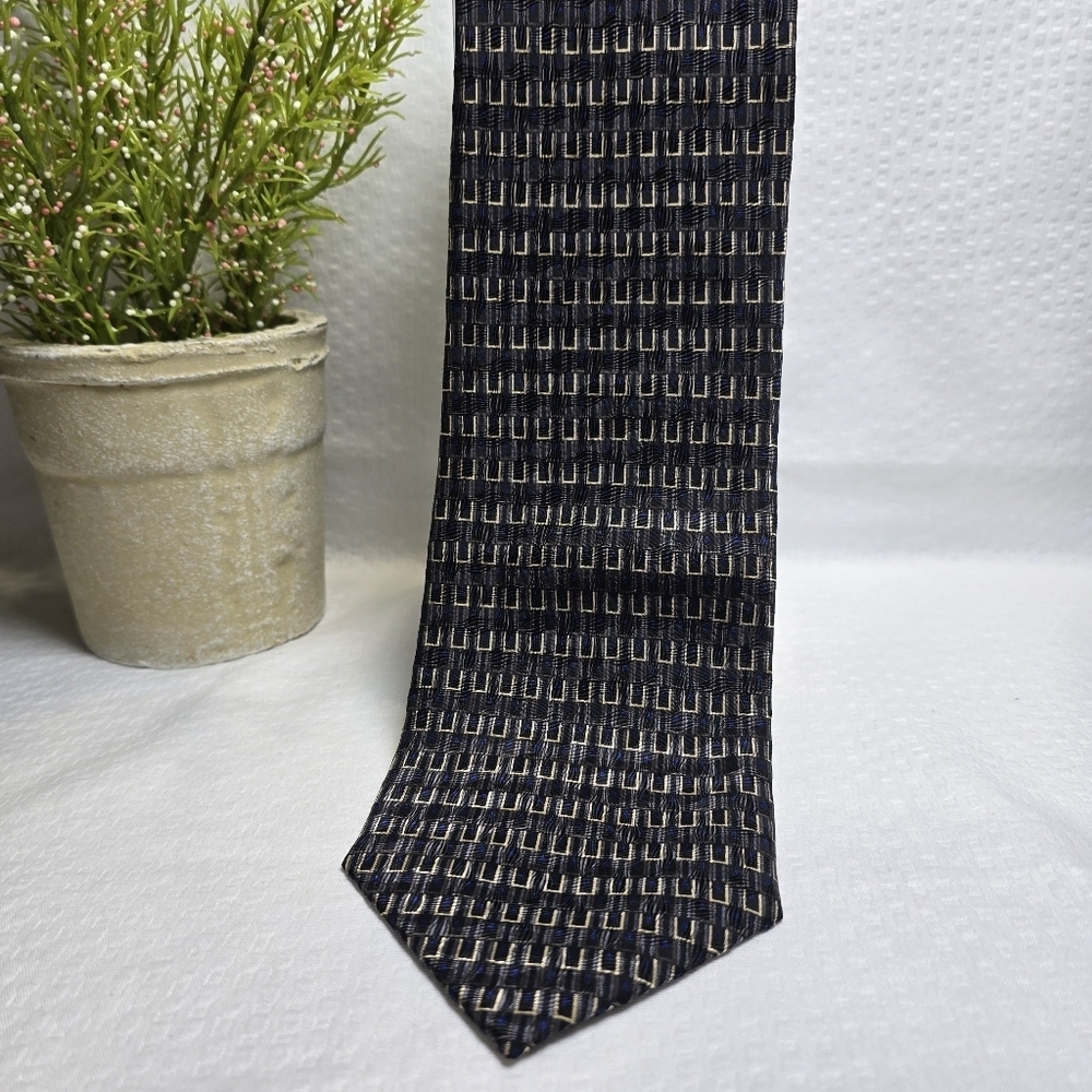 Dani Black Navy Gold Textured Mens 100% Silk Tie Excellent Condition